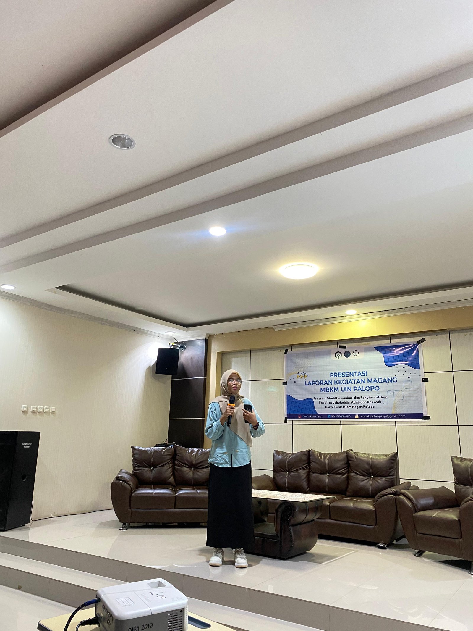 Mahasiswa KPI UIN Palopo Lakukan Presentasi Karya Pada Penutupan Magang MBKM