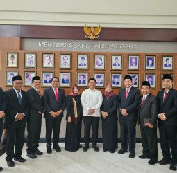 Rektor UIN Palopo Terima Perpres RI No. 59 Tahun 2025 Alih Status di Jakarta